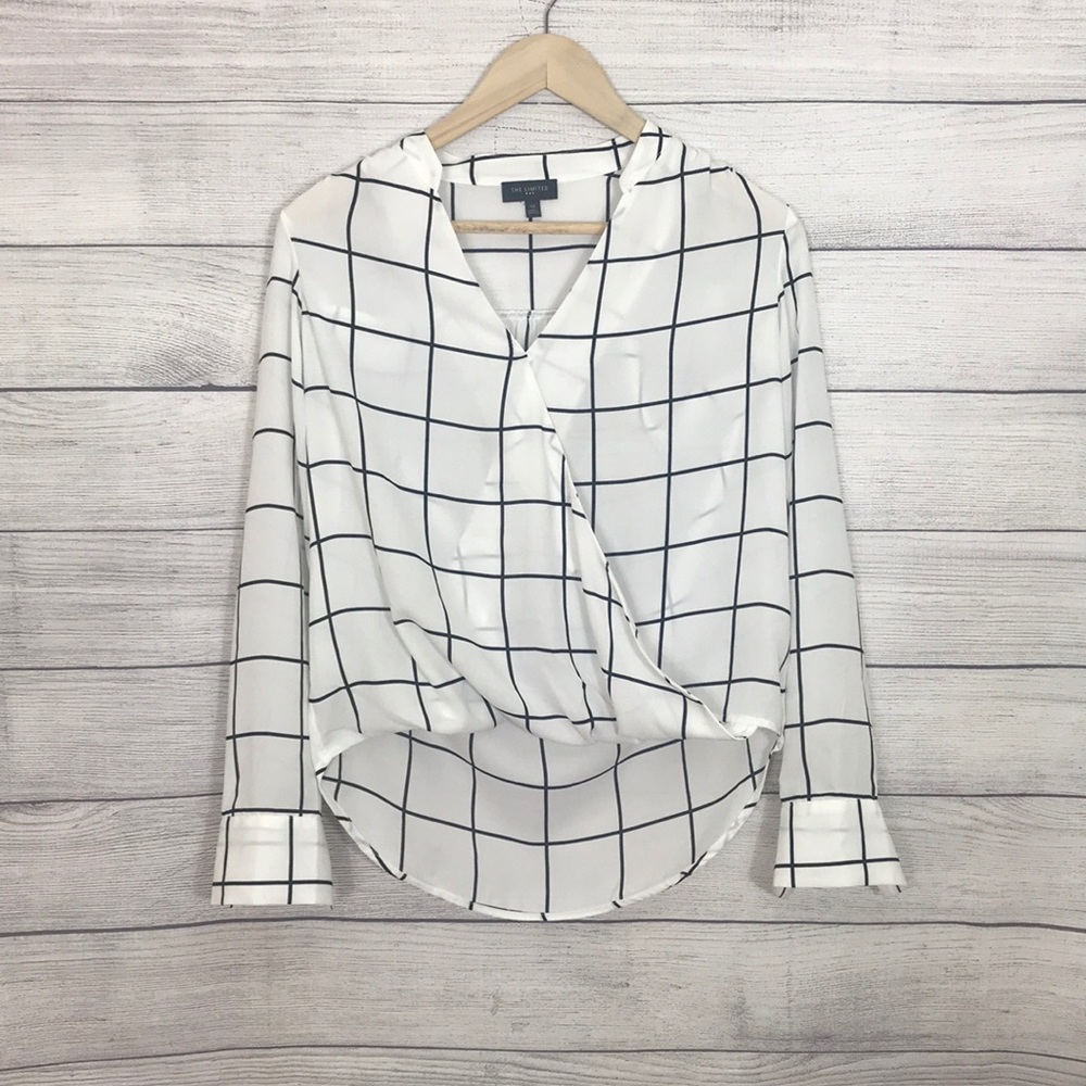 🌸The Limited Black & White Long-sleeve Blouse - Picture 1 of 5
